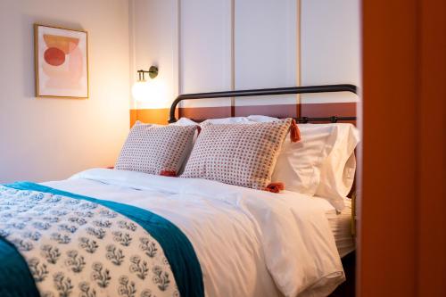 The Sheep and Penguin