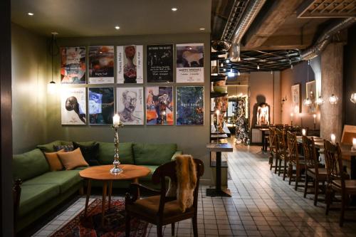 Facilities, Prins Carl in Ystad