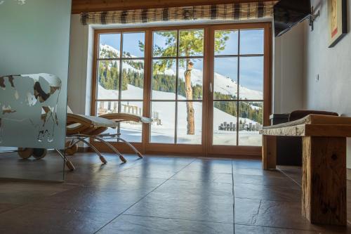 Wallegg Lodge - Alpine Premium Chalet - Ski In-Ski Out