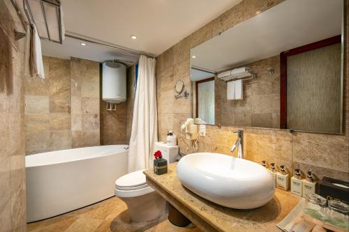 Oriental Suites Hotel & Spa photo 4