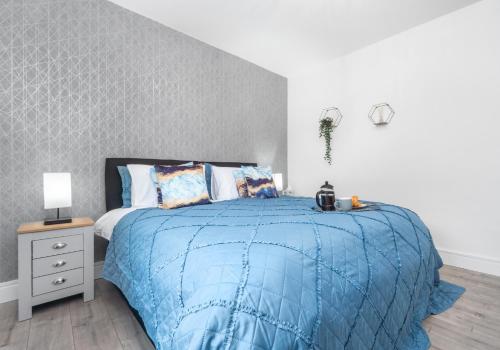 Sanderson Apartment by Klass Living Uddingston