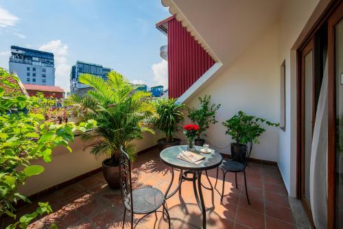 Oriental Suites Hotel & Spa photo 1