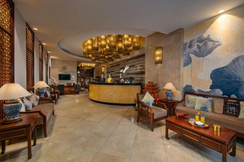 Oriental Suites Hotel & Spa photo 3