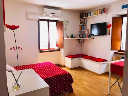 Lovely studio near Colosseum, Řím (fotografie 6)