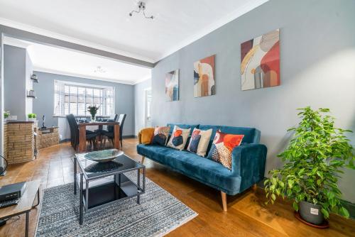 Stunning 3BR House w Garden & Parking in Richmond gîte à louer Kew Gardens Station