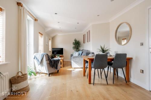 B&B Newbury - Smart 2 Bedroom Apartment in Newbury - Bed and Breakfast Newbury