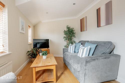 Smart 2 Bedroom Apartment in Newbury