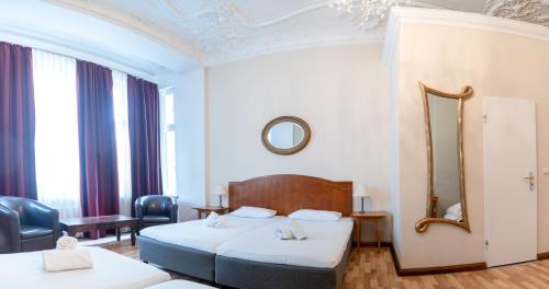 Quadruple Room Ensuite image 2