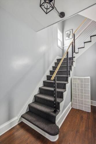 Large 4-Br home / 15 min to NYC in Mount Vernon, USA