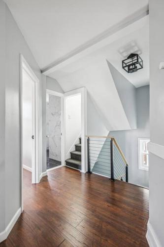 Large 4-Br home / 15 min to NYC in Mount Vernon, USA