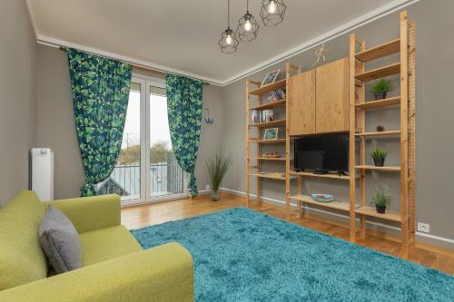 Turquoise Blue Apartment Warsaw Białołęka by Noclegi Renters, Warsaw