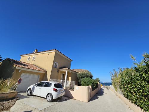 Détente au bord de mer, à Six fours le Brusc