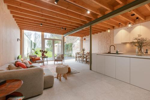 Modern, ecologisch en circulair vakantiehuis Damme gîte à louer Sint-Katelijne