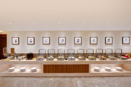 餐饮, Lemon Tree Suites, Whitefield, Bengaluru in 班加罗尔