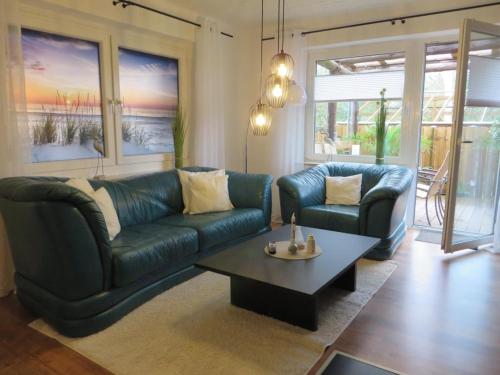 Apartment room in Stilvolle FeWo Liegeplatz Dornumersiel EG