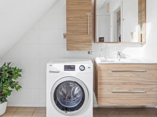 SKY9 Penthouse Apartments - image 3