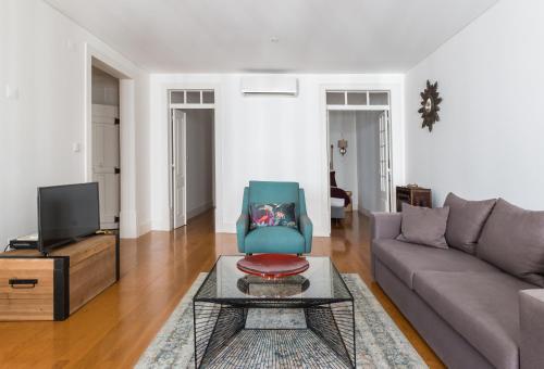 Superior One-Bedroom Apartment (2 Adults) image 2