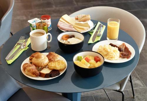 Novotel Suites Paris Velizy - image 4