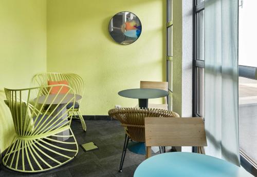 Novotel Suites Paris Velizy - image 11