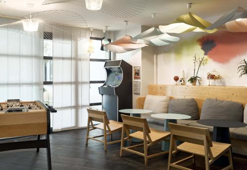 Novotel Suites Paris Velizy - image 13