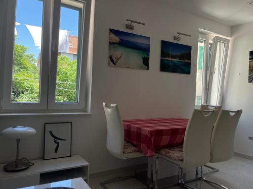 Apartment “Jelin dvor” 3+2, Bacvice, Split, Split (photo 8)