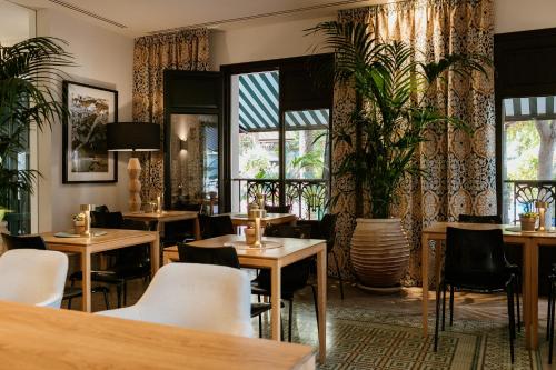 Restaurant, Hotel Estepona Plaza  in Estepona