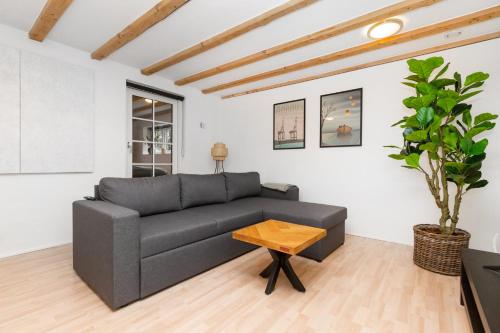 Moderne & Fuldt udstyret lejlighed m.plads til 4, Højbjerg (foto 9)