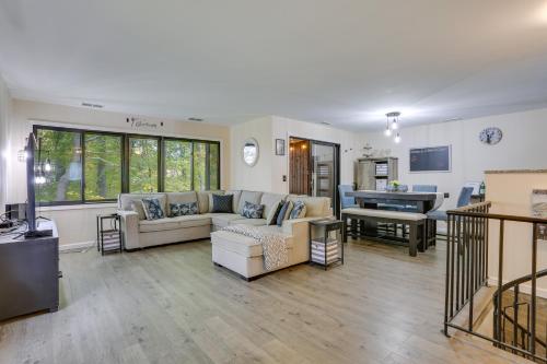 Modern Vernon Township Condo Near Ski and Water Park