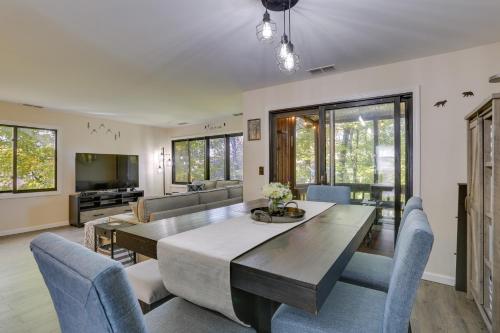 Modern Vernon Township Condo Near Ski and Water Park in Vernon Township, USA