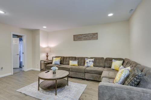 Modern Vernon Township Condo Near Ski and Water Park