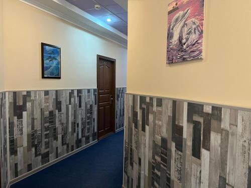 Vedere exterior, Three Dolphins Hotel in Aktau