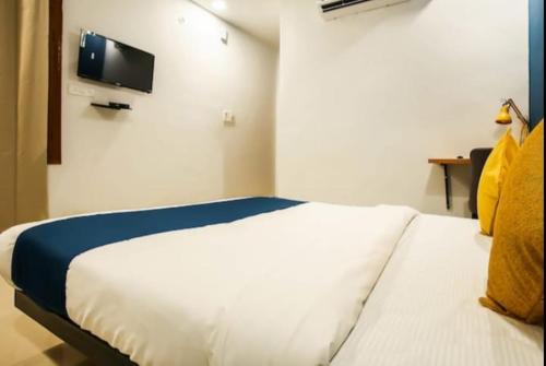 Hotel silver