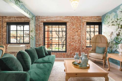 The Acoma House Room Type - Joon Art Suite 201