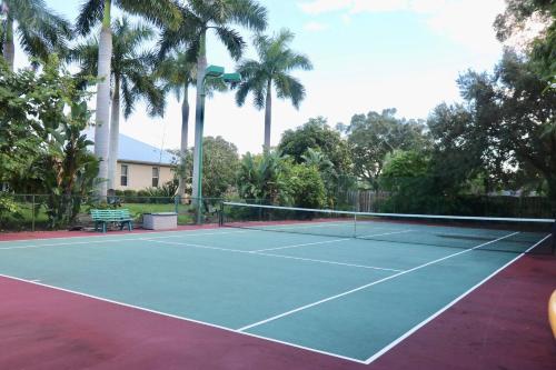 Tranquil Court Oasis