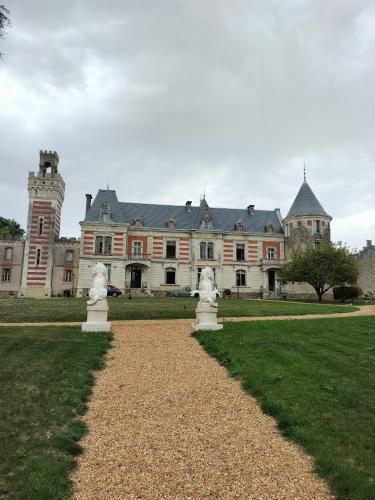 Château le haut villaumay - Chambre d'hôtes - Auzouer-en-Touraine