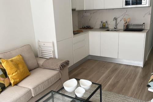 One-Bedroom Apartment image 6