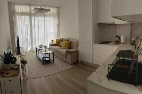 One-Bedroom Apartment image 3