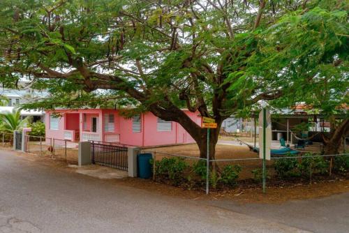 Coral Casa just one block from the beach