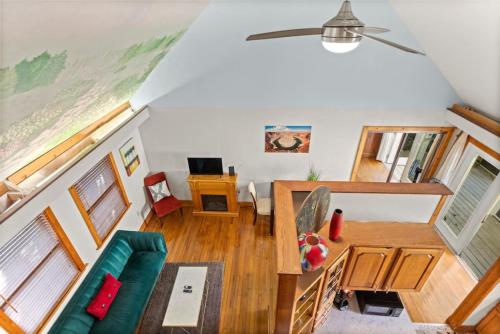 Amazing 2br 2ba with Loft C