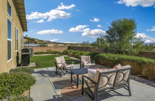 Mid-Century Merry - A Ryson Property in Desert Hot Springs, USA