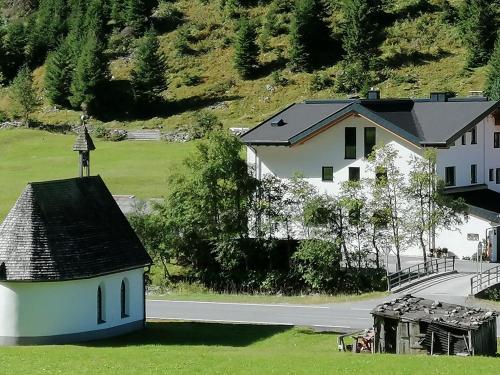 Haus Larcher Appartment in St. Leonhard im Pitztal, Österreich