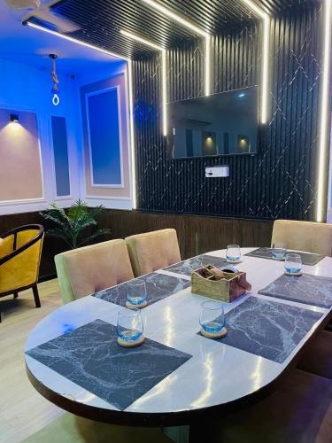 Restaurant, THE ROYAL PRESIDENCY INN near Falaknuma