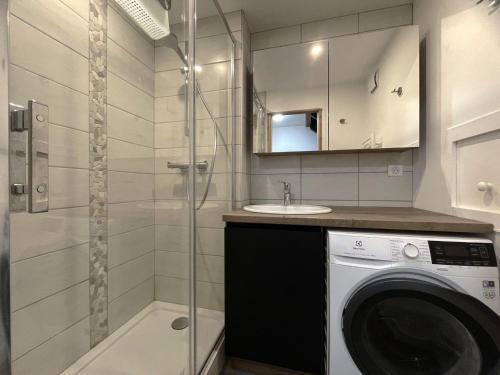 Duplex 4 pers balcon sud Les Menuires parking - FR-1-452-357 - image 5