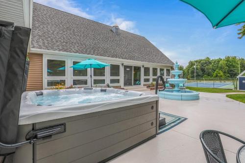 Indoor Pool Near Grand Haven & Lake Michigan Beach in Spring Lake, USA