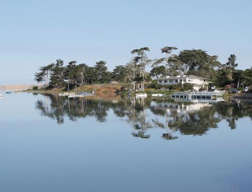 . Back Bay Inn