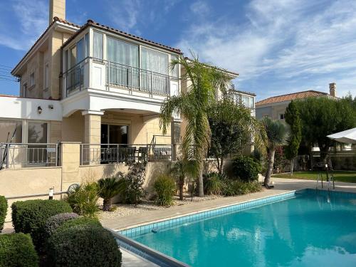 SeaView 5 Bedroom Villa with Private Pool