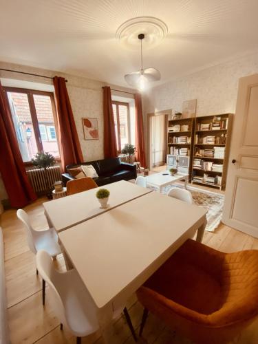 3 bedrooms, 7 beds