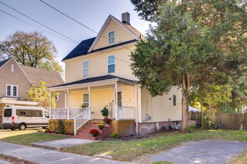 Charming Salisbury Getaway with Grill and Fire Pit!