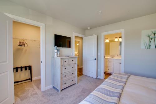 Monroe Apartment Near Evergreen State Fairgrounds!