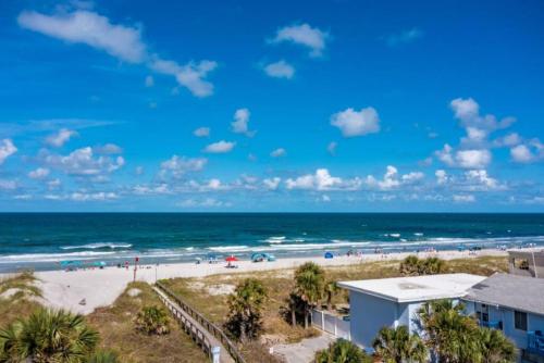 Sandpiper Oceanfront 5F in Jacksonville Beach, USA